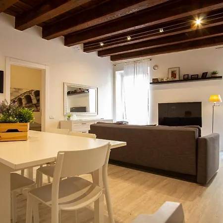 Madame Apartment